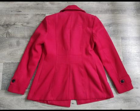 Červený kabátik, f&f,s