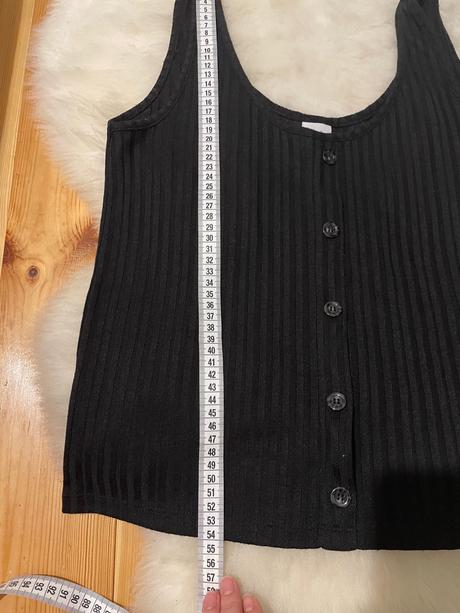 Cierne tielko s gombikami, h&m,s