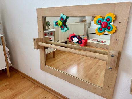 Zrkadlo pre deti s madlom, 