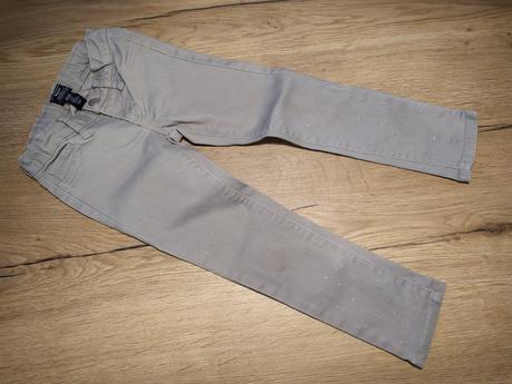 Strieborné nohavice, gap,110