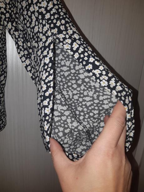 Bluzka so vzorom malych kvietkov, reserved,38