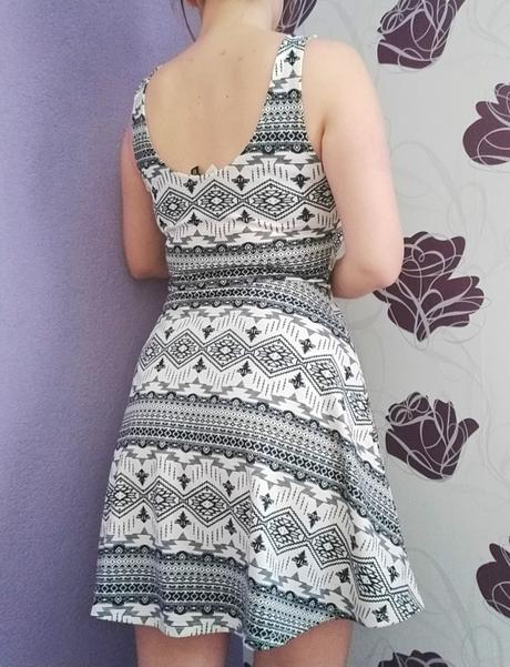 Čiernobiele vzorované šaty, s