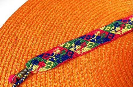 Tkaný etno náramok,