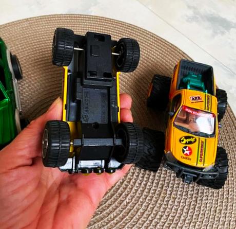 Jeep 3 ks,