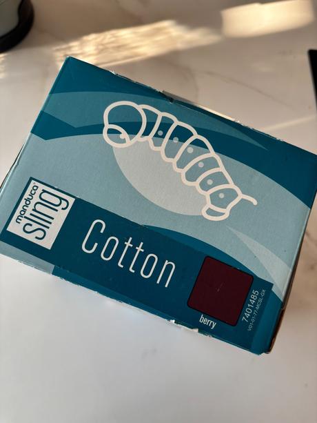 Manduca berry sling, manduca