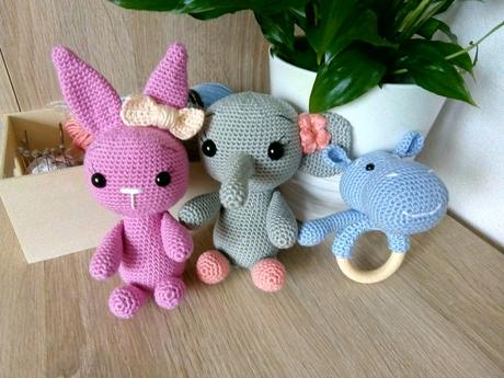 Hackovana hrkalka slon, hroch, zajko, 