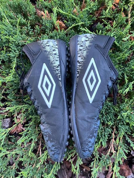 Halové tenisky - halovky, umbro,39