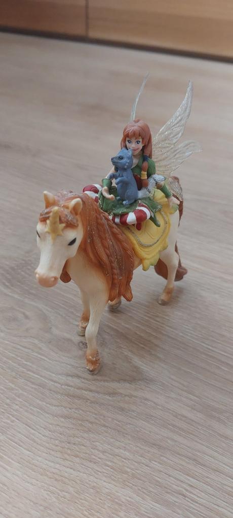 Schleich víla s jednorožcom, 