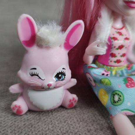 Enchantimals bábika so zvieratkom zajac, 