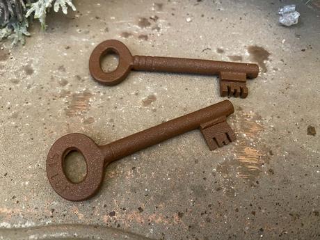 Kovové kľúče v hrdzavom odtieni 2 ks ( sada ), 