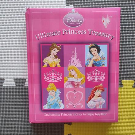 Ultimate princess treasury 230 strán,