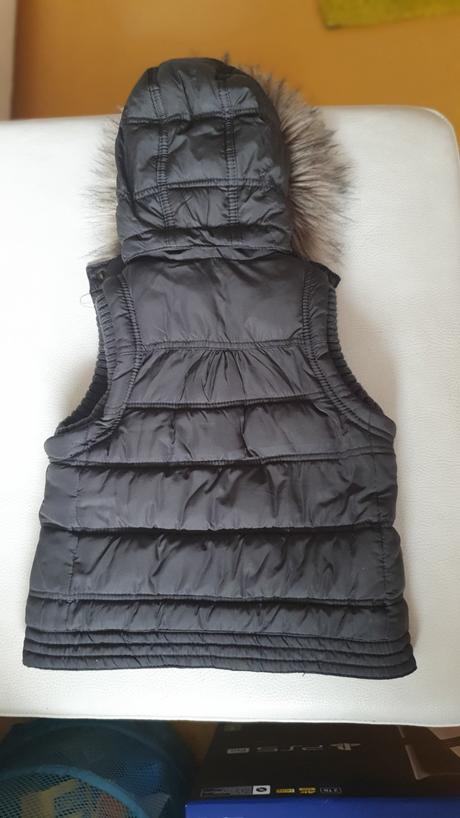 Vesta hrubšia, h&m,104