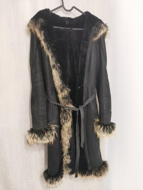Kožuch s pravou kožušinou, s