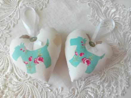 Dekoračné srdiečka na zavesenie 11cm x 11cm, 