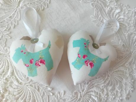 Dekoračné srdiečka na zavesenie 11cm x 11cm, 