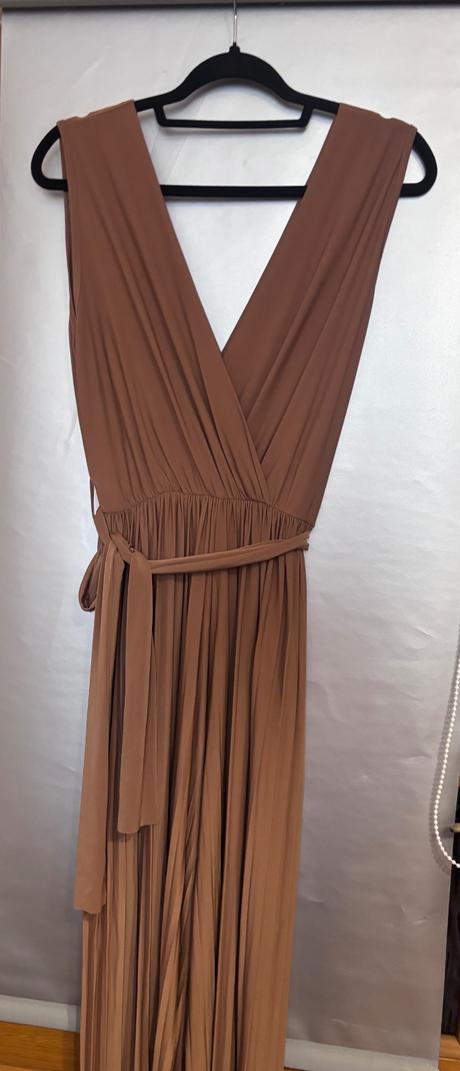 Spoločensky overal, 