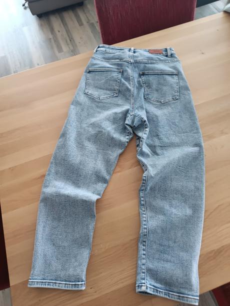 Rifle s vysokým pásom, 36