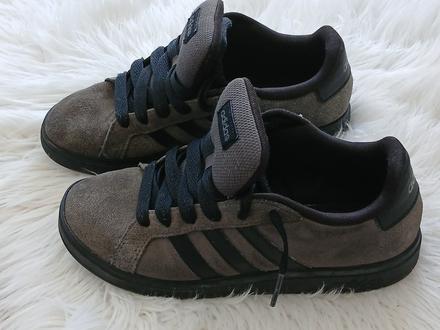 Adidas, adidas,37