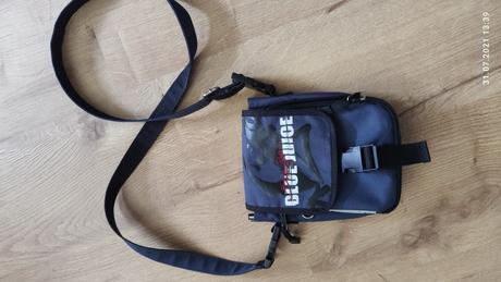 Mensia kabelka na rameno,