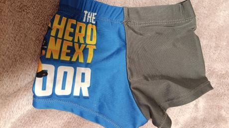 Plavkové šortky, 92