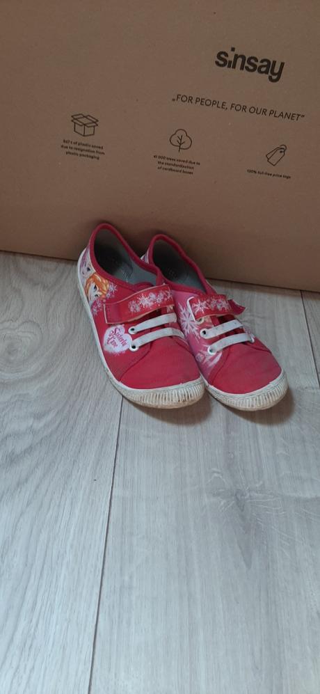 Dievcenske cvicky/papucky s elzou, 32