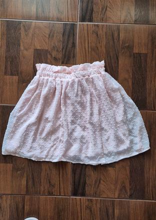 Raz oblečená sukňa, s