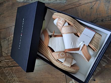 Sandále na platforme originál th, tommy hilfiger,38