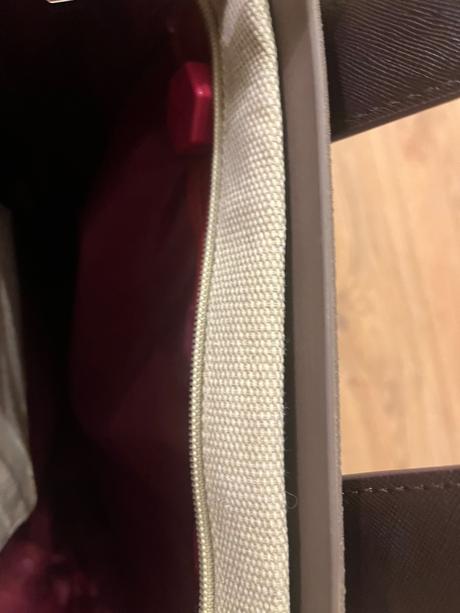 Justo kabelka, ju´sto