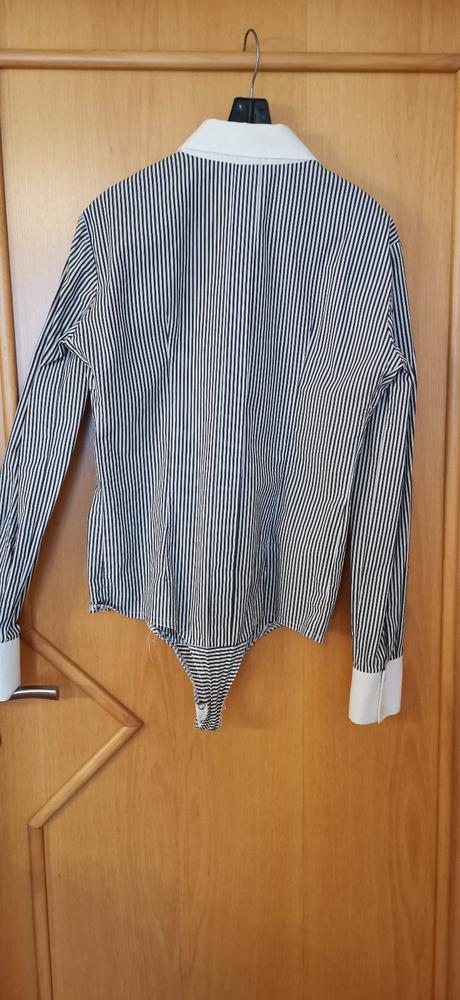 Košeľové body v. s, s