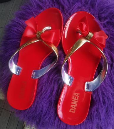 Žabky s mašličkou, 37