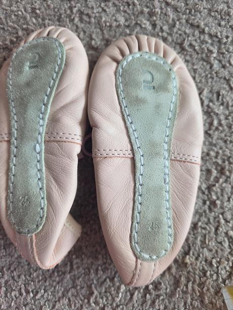 Dievčenské cvičky na tanecnú 25, decathlon,25