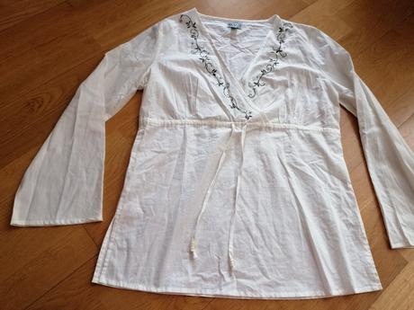 Biela bluzka s vysivkou, 40