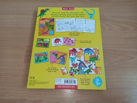 Dinosaur activity pack, 