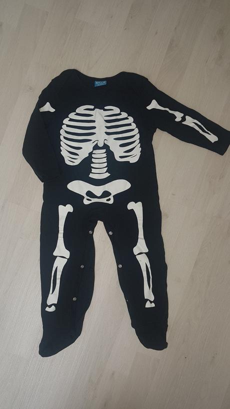 Halloweensky overal - kostra, 