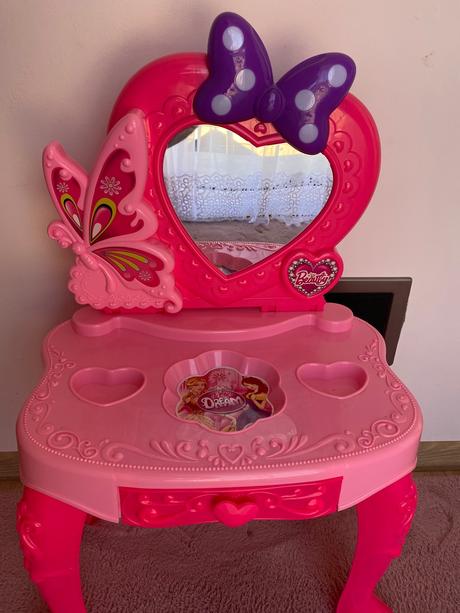 Detsky kozmeticky stolik,