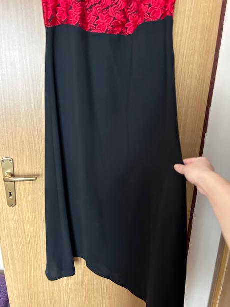 Spoločenské šaty, l