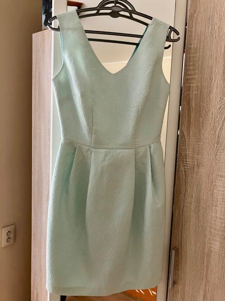 Elegantné, reserved,s