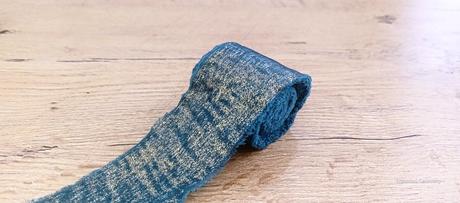 Ozdobná stuha 45 mm - zelenomodrá so zlatým vlákn,