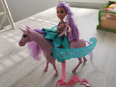 Barbie jednorozec s vilou, 