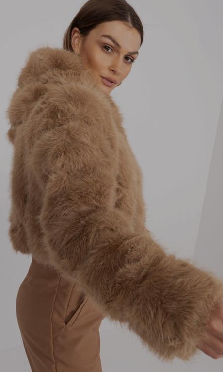 Krátky hnedý kožuch, m