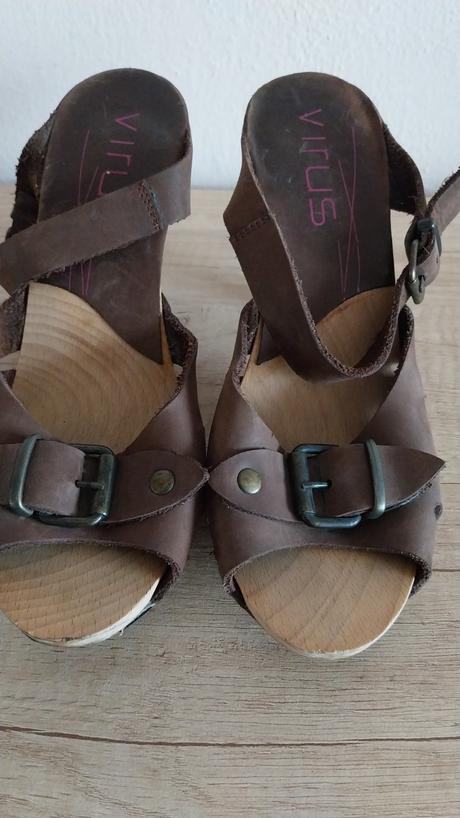 Kožené dreváky na podpätku, 39