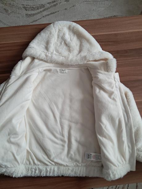 Dievcenska bundicka vel.110, f&f,116