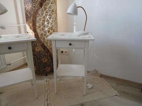 Príručný stolík / nočný -2x, drevený, 