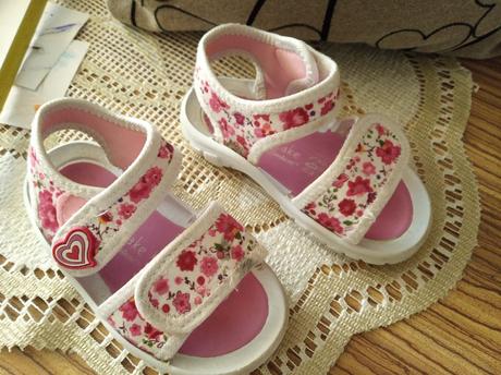 Sandálky, cupcake,23