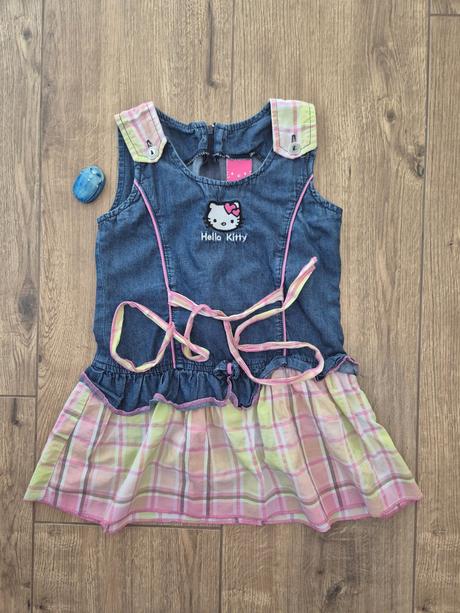 Krasne letne šaty, hello kitty,98