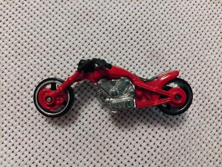 Hot wheels motorka,