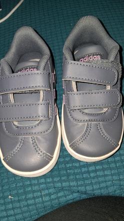 Peknučké adidasky pre dievčatko, super stav, adidas,21