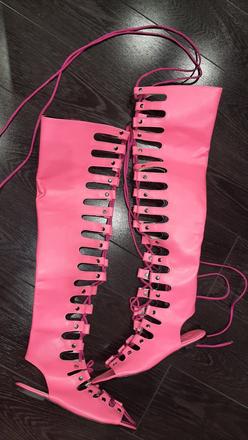 Ružové gladiátorky., 38