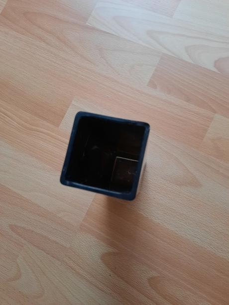 Sklenená hranatá váza, 