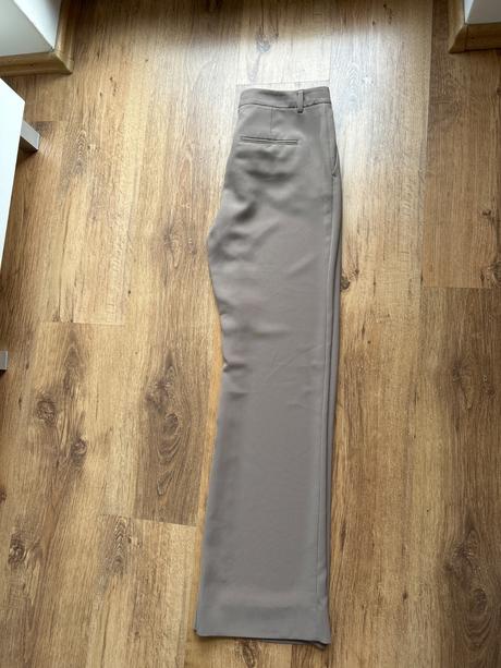 Kvalitne nohavice s-m, benetton,36